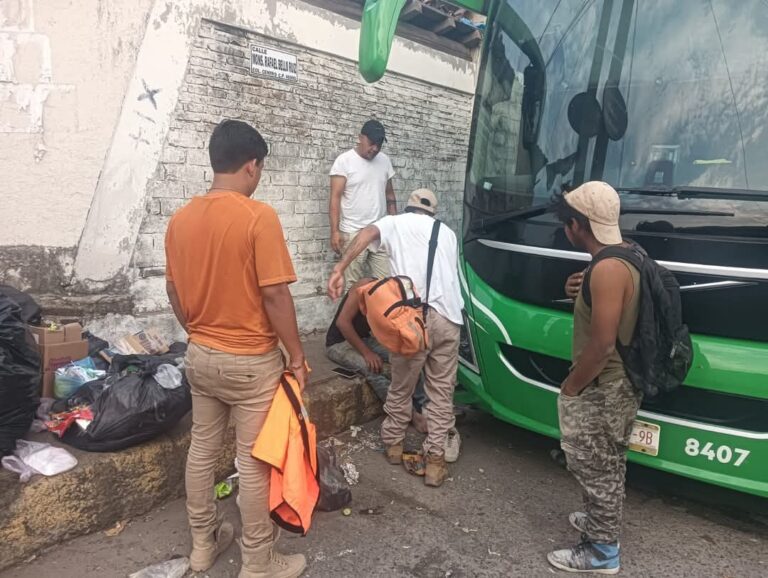 Derrapan motociclistas tras arrollar a un perro