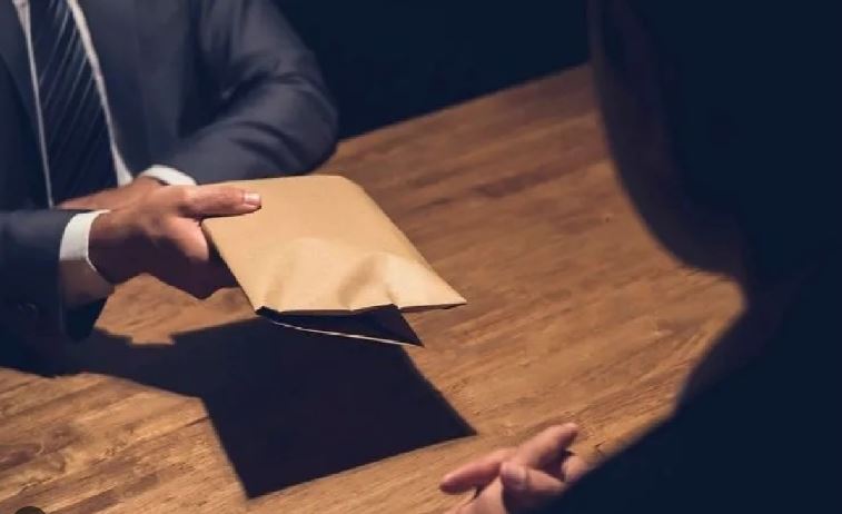 Pide EU indagar narco-sobornos