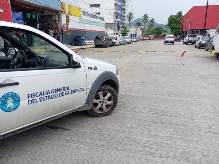 Encuentran cuerpo de hombre asesinado con torniquete en un automóvil en Fracc. Hornos