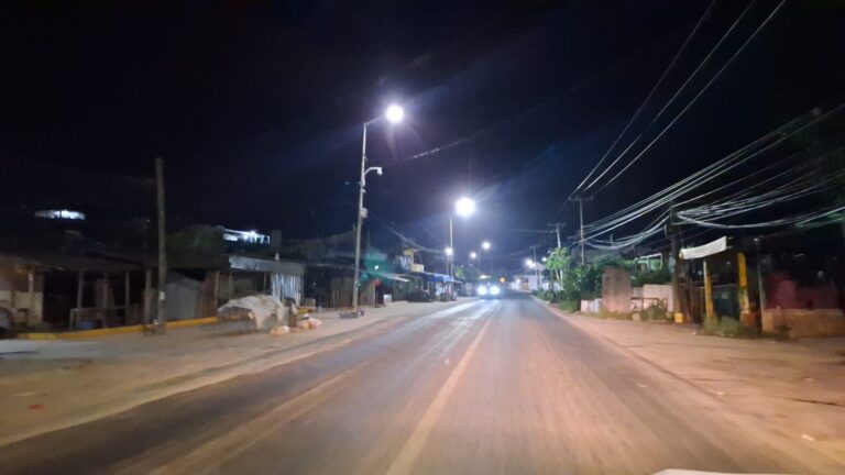 Instala Gobierno de Acapulco más de 60 luminarias en Pie de la Cuesta