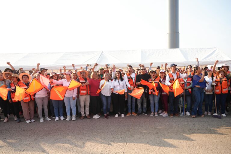 Pone en marcha Abelina López operativo masivo de limpieza en la Costera Miguel Alemán