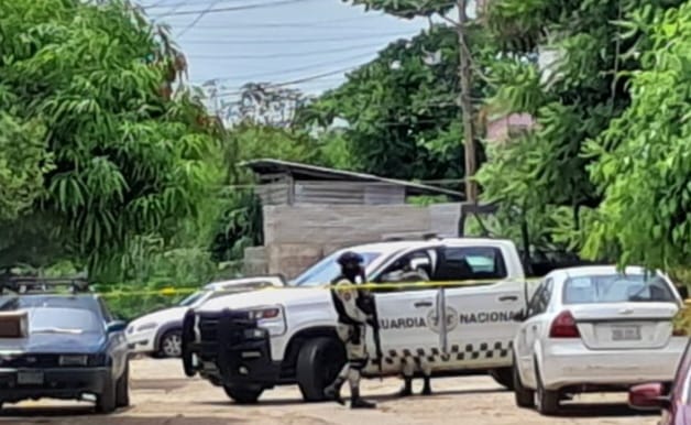 Encuentran dos decapitados en la cajuela de un auto en Rena