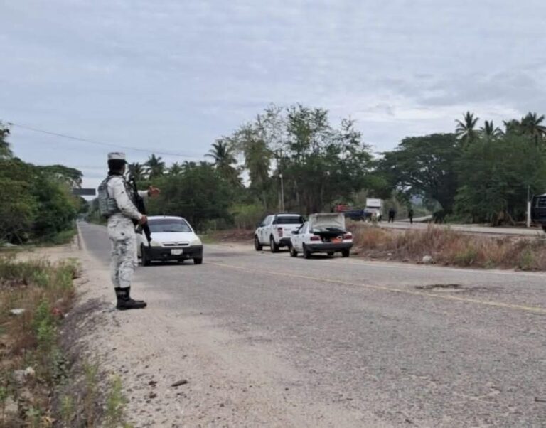 Encuentran un cadáver con impactos de bala en Tecpan
