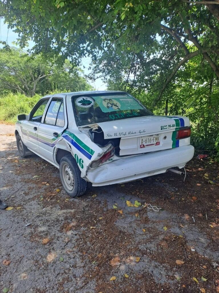 Autoridades locales logran que vecinos de El Progreso retiren topes en la carretera federal Acapulco-Zihuatanejo