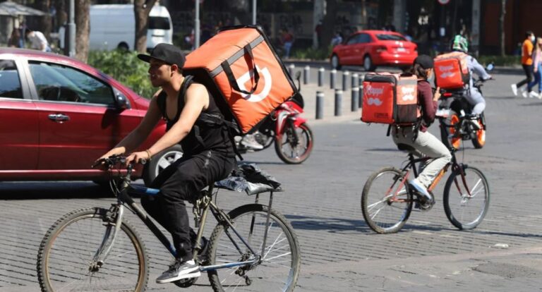 Entran en vigor las nuevas reglas del IMSS para conductores y repartidores de plataformas digitales