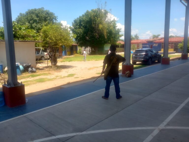 La CRAC-PC de Cozoyoapan refuerza la seguridad en escuelas ante la violencia creciente