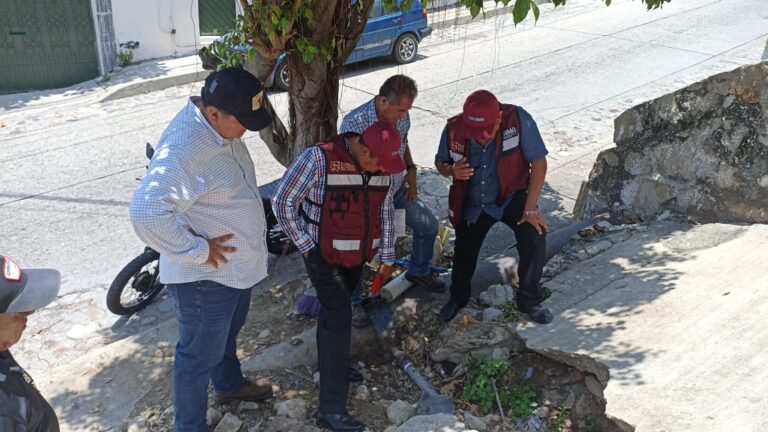 Repara Capama fuga de agua en la calle Acueducto de la colonia La Quebradora