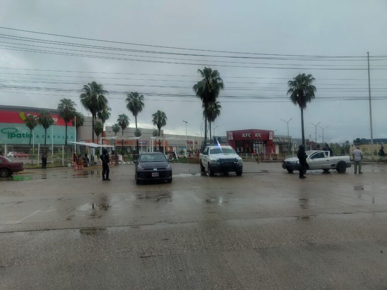 Se normalizan vialidades en Acapulco tras lluvias de la madrugada