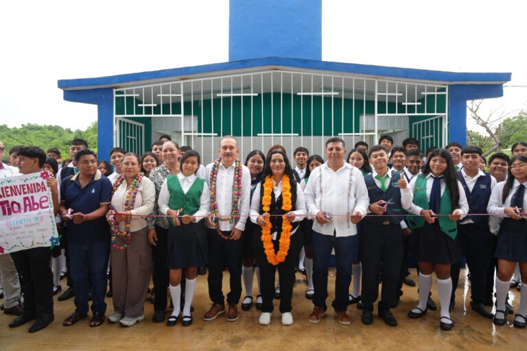 Invierte Abelina López más de 7 mdp para transformar espacios escolares en Aguascalientes