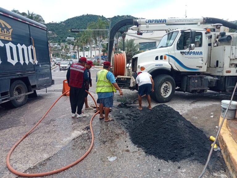 Refuerza CAPAMA labores de desazolve para prevenir derrames de aguas residuales