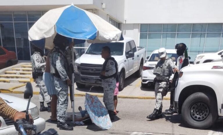 Un hombre fue atropellado por una camioneta de la Guardia Nacional en la colonia Progreso