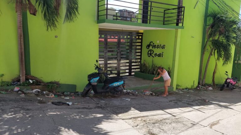 La Calle Ignacio Allende es un basurero a cielo abierto en Ometepec