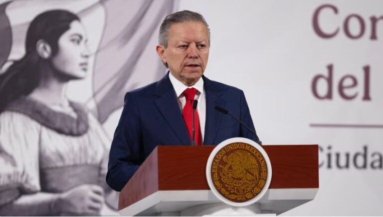 Arturo Zaldívar propone cambios a la reforma de Ley de Amparo para aclarar retroactividad: “No estamos a favor”