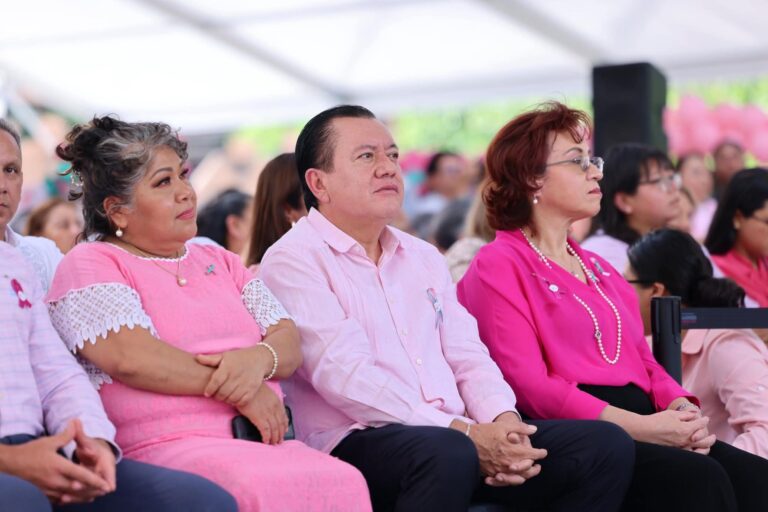 Se suma la UAGro al inicio de la jornada contra el cáncer de mama encabezada por la gobernadora Evelyn Salgado