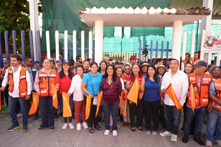 Con Paz, Honestidad y Corazón, Abelina López transforma calles y espacios públicos de la Progreso