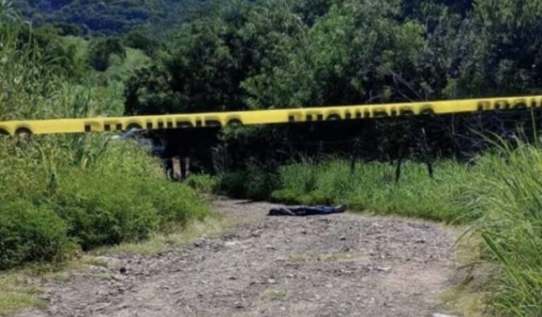Localizan a hombre sin vida y con huellas de torturas en el municipio de Zihuatanejo