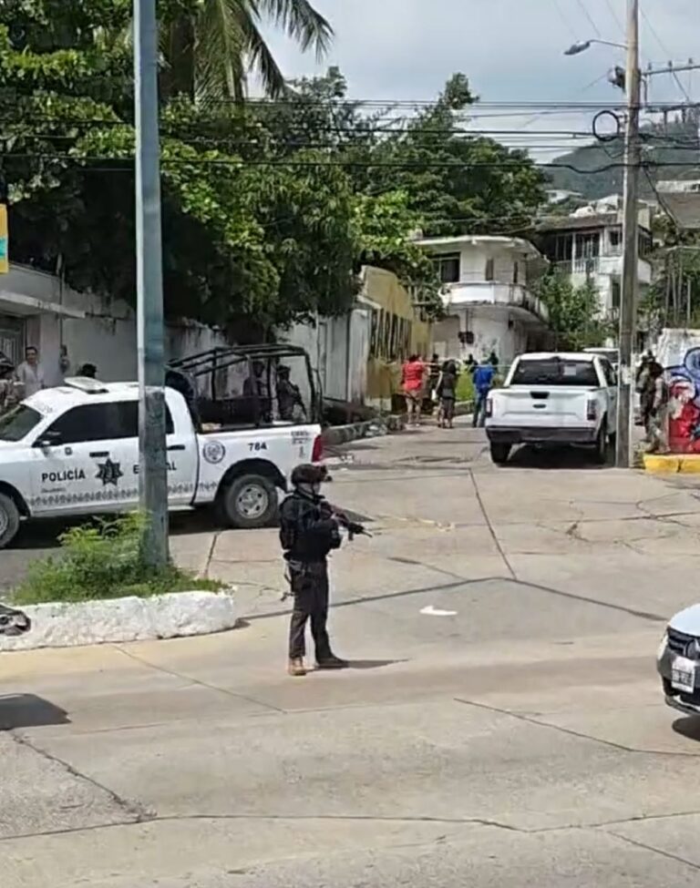 Enfrentamiento en El Roble deja un hombre abatido y tres agentes federales heridos