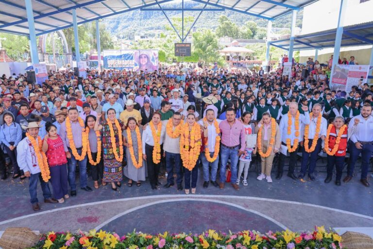 Evelyn Salgado impulsa el desarrollo de La Montaña con más de 72 millones de pesos en obras para Atlixtac