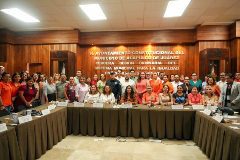 Políticas más justas para las mujeres, prioridad del gobierno de Abelina López Rodríguez