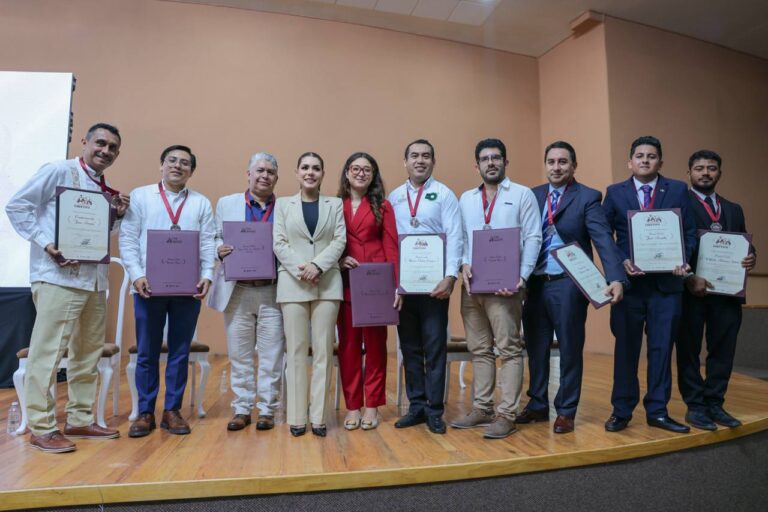 Evelyn Salgado encabeza entrega Condecoraciones y Premios al Mérito Civil 2025