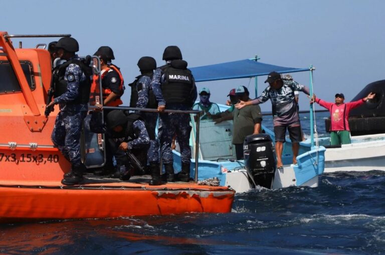 Marina rescató a sobreviviente de ataque de Estados Unidos en aguas internacionales a presunta narcolancha