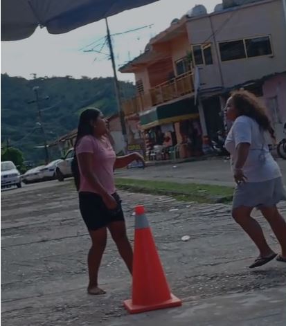En Igualapa se registra una campal entre cuatro mujeres, vídeo se hace viral el grupos de WhatsApp
