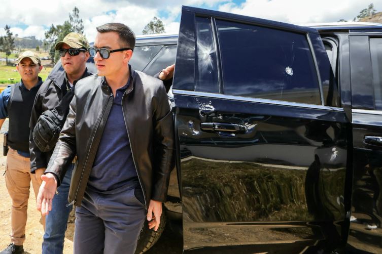 Ataque a pedradas contra el presidente de Ecuador no en un atentado armado: Claudia Sheinbaum