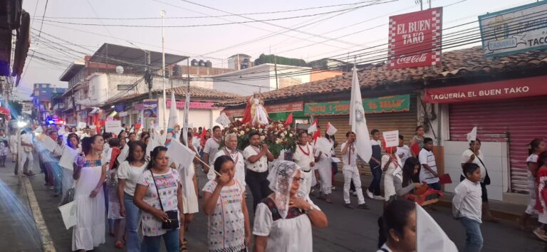 Cristo Rey: Una Peregrinación llena de Fe en Ometepec
