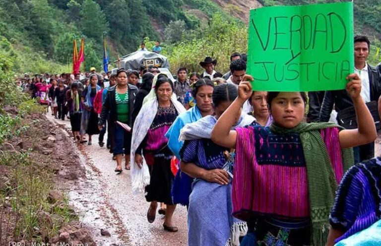 Ley contra el desplazamiento forzado sigue congelada en el Senado por falta de recursos