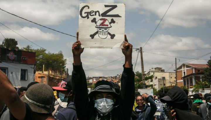 Cuestiona Sheinbaum autenticidad del movimiento Generación Z dice: “Está lleno de IA y sin identidad”