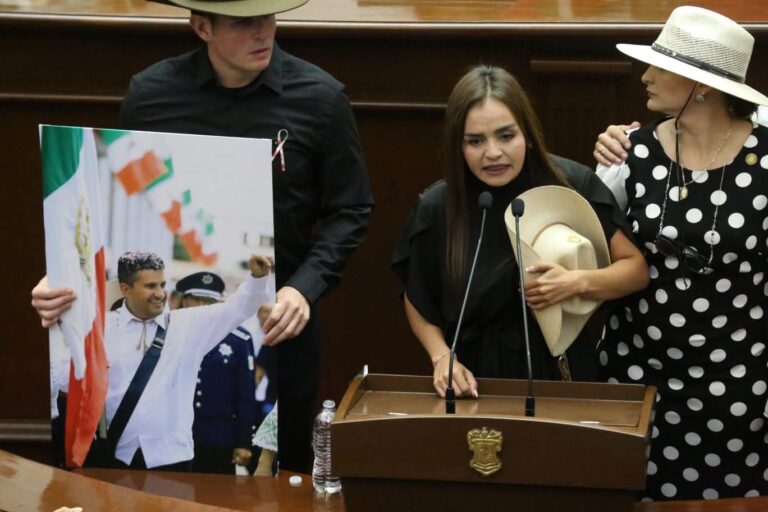 Rinde protesta Grecia Quiroz como alcaldesa de Uruapan