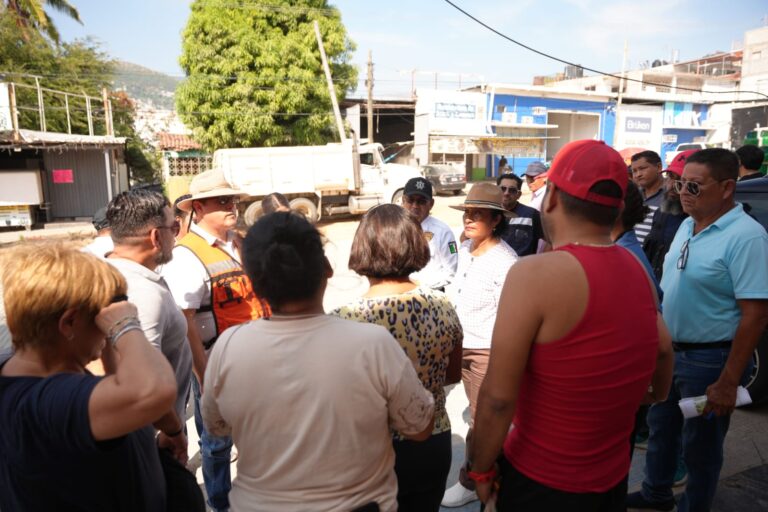 Moderniza Abelina López la avenida Ejido tras décadas de abandono