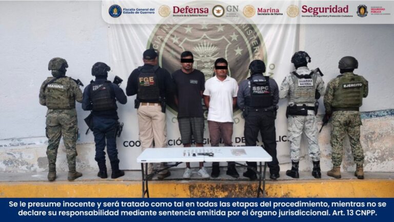 FGEGuerrero detiene a dos personas en flagrancia con presunta droga, arma y vehículo en Acapulco