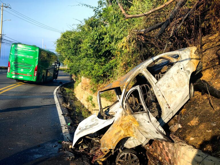 Accidente en la avenida Escénica de Acapulco