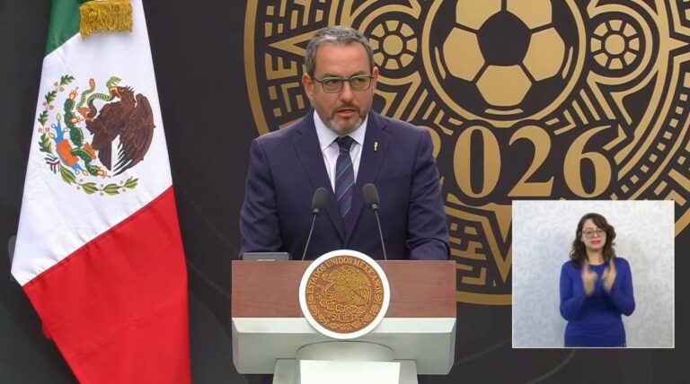 Tres mundiales y tres inauguraciones en un mismo estadio: Jürgen Mainka