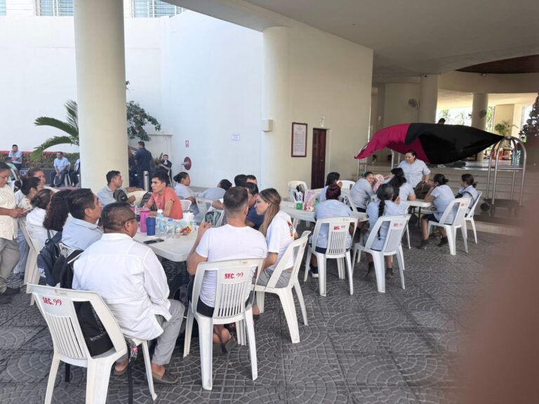 Sindicalizados del hotel Emporio Ixtapa defienden su huelga; niegan actuar bajo amenazas