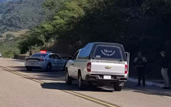 Encuentran cinco cadáveres sobre la carretera Mazatlán-Durango en Sinaloa