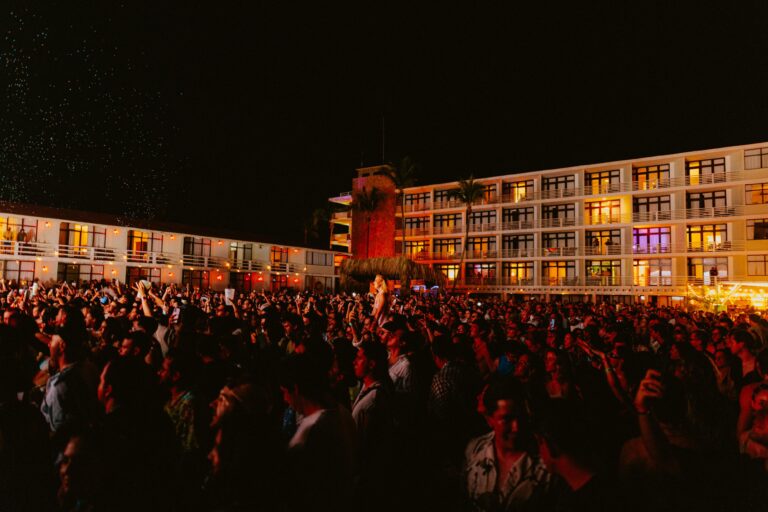 Guerrero vibra este domingo con más de 80% de ocupación hotelera gracias a grandes eventos artísticos y deportivos