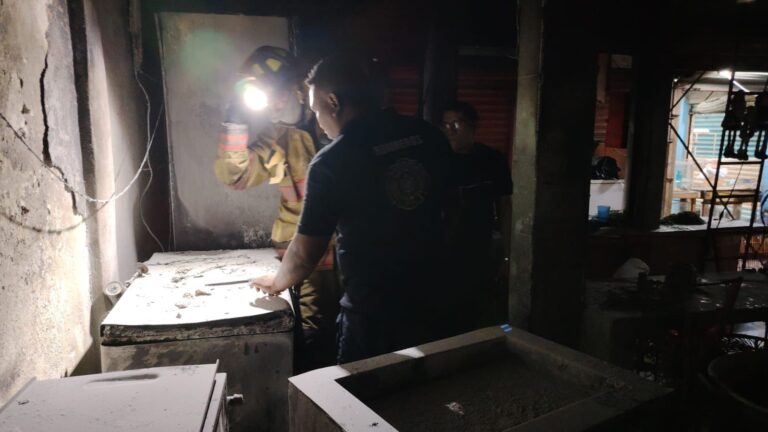 Conato de incendio en un local del Mercado Central deja solo daños menores