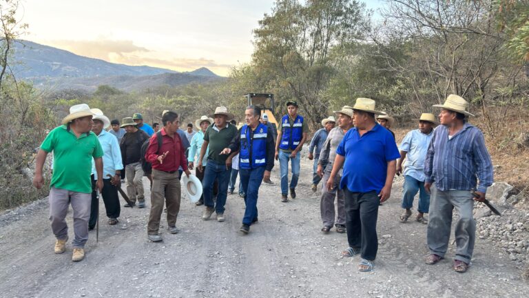 Con “El Año de las Obras”, Evelyn Salgado impulsa la pavimentación de caminos en la región Montaña