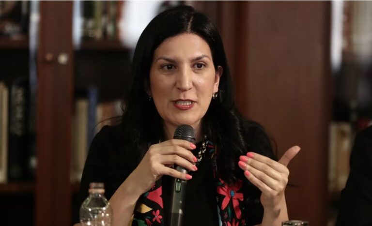 Señala Kenia López que el tiempo de AMLO “ya pasó”; no debe ocupar espacios públicos que le corresponden a Sheinbaum