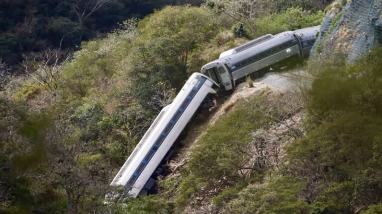 Tren Interoceánico se descarriló por exceso de velocidad, afirmó Godoy