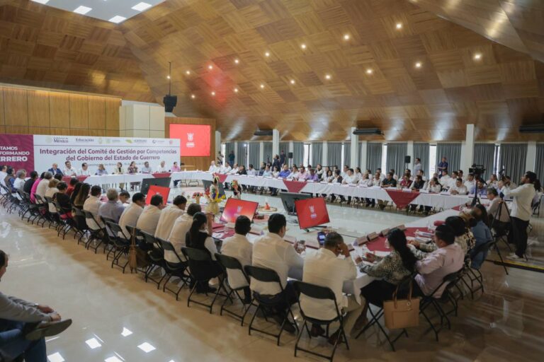 Evelyn Salgado impulsa la profesionalización laboral y se forma el Comité de Gestión por Competencias