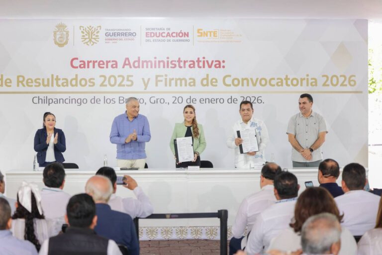 «La educación es la base para transformar Guerrero»: Evelyn Salgado