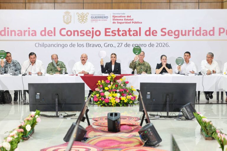 Evelyn Salgado acuerda con las y los ediles priorizar la seguridad en sus municipios para fortalecer la paz en Guerrero