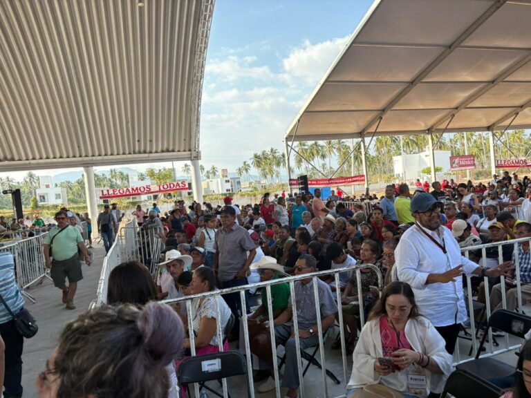 Coyuca de Benítez recibe a la presidenta Claudia Sheinbaum para el arranque del programa Pensión Mujeres Bienestar