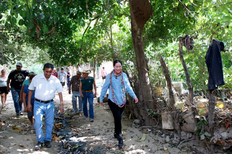 Citlali Calixto cumple en territorio y responde a las colonias de Acapulco