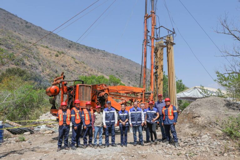 Supervisa Evelyn Salgado construcción de pozo profundo para ampliar abasto de agua en Chilpancingo