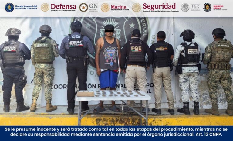 FGE Guerrero detiene en flagrancia a un masculino en Acapulco; asegura presunta marihuana