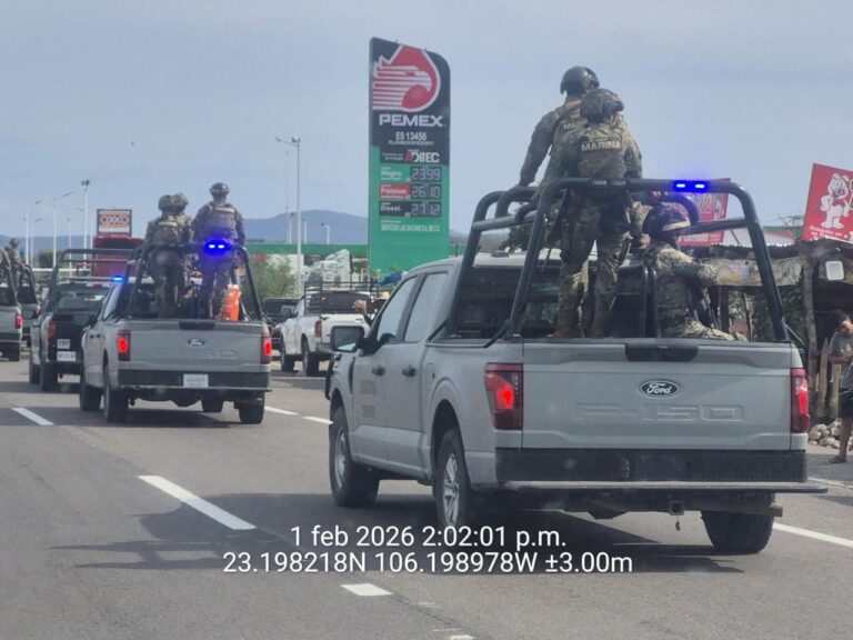 Personal naval apoya en acciones de búsqueda y localización de mineros desaparecidos en el municipio de Concordia, Sinaloa